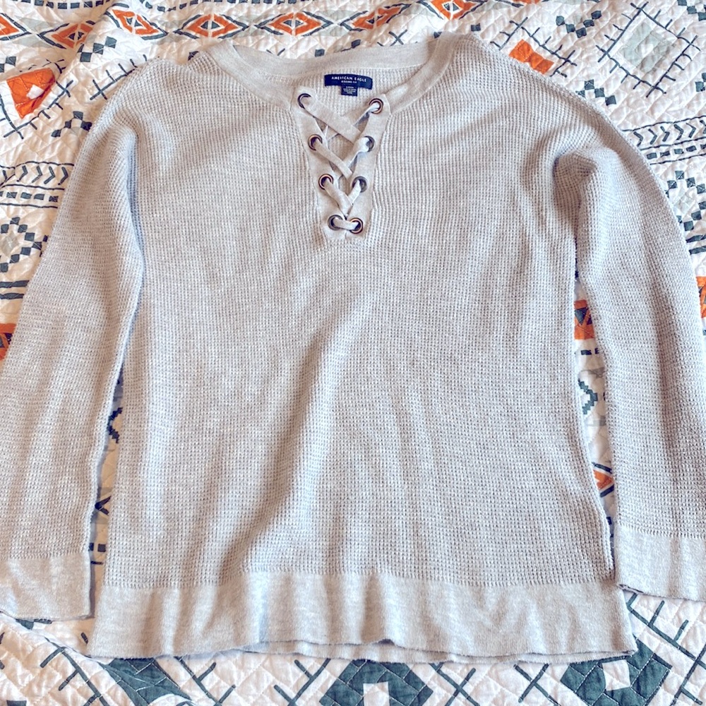 American Eagle gray long sleeve waffle knit shirt with cross cross front size Sm